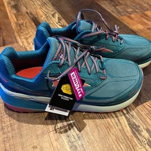 Altra Olympus 3.5 - NWT (W10.5)